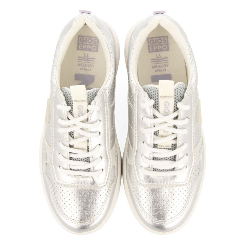 SNEAKERS PLATEADAS CON PICADOS ESTILO RETRO PARA NIÑA Y NIÑO CARRICK