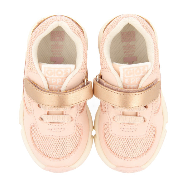 SNEAKERS ROSAS CON GLITTER, DETALLES METALIZADOS Y SUELA CON VOLUMEN PARA BEBÉ SUTERA