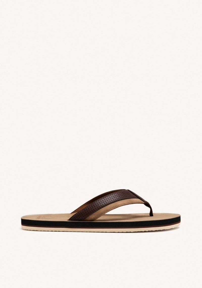 CHANCLAS MARRONES CON CORTE BICOLOR PARA HOMBRE BRENT