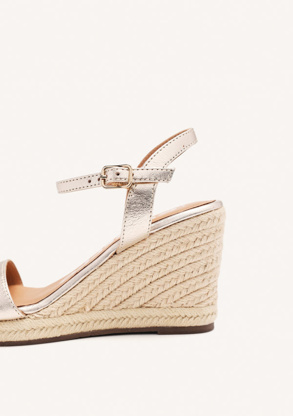 SANDALIAS DE PIEL COLOR PLATINO CON CUÑA DE YUTE PARA MUJER ZHEPE