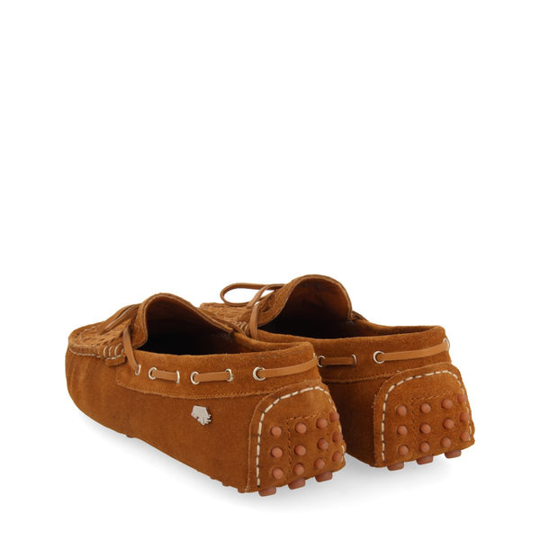 MOCASINES COLOR CUERO DE PIEL CON TRENZADO PARA HOMBRE SCORDIA