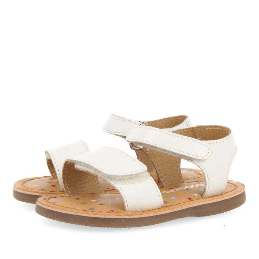 SANDALIAS BLANCAS DE PIEL CON PRINT FANTASÍA PARA BEBÉ HIMARE