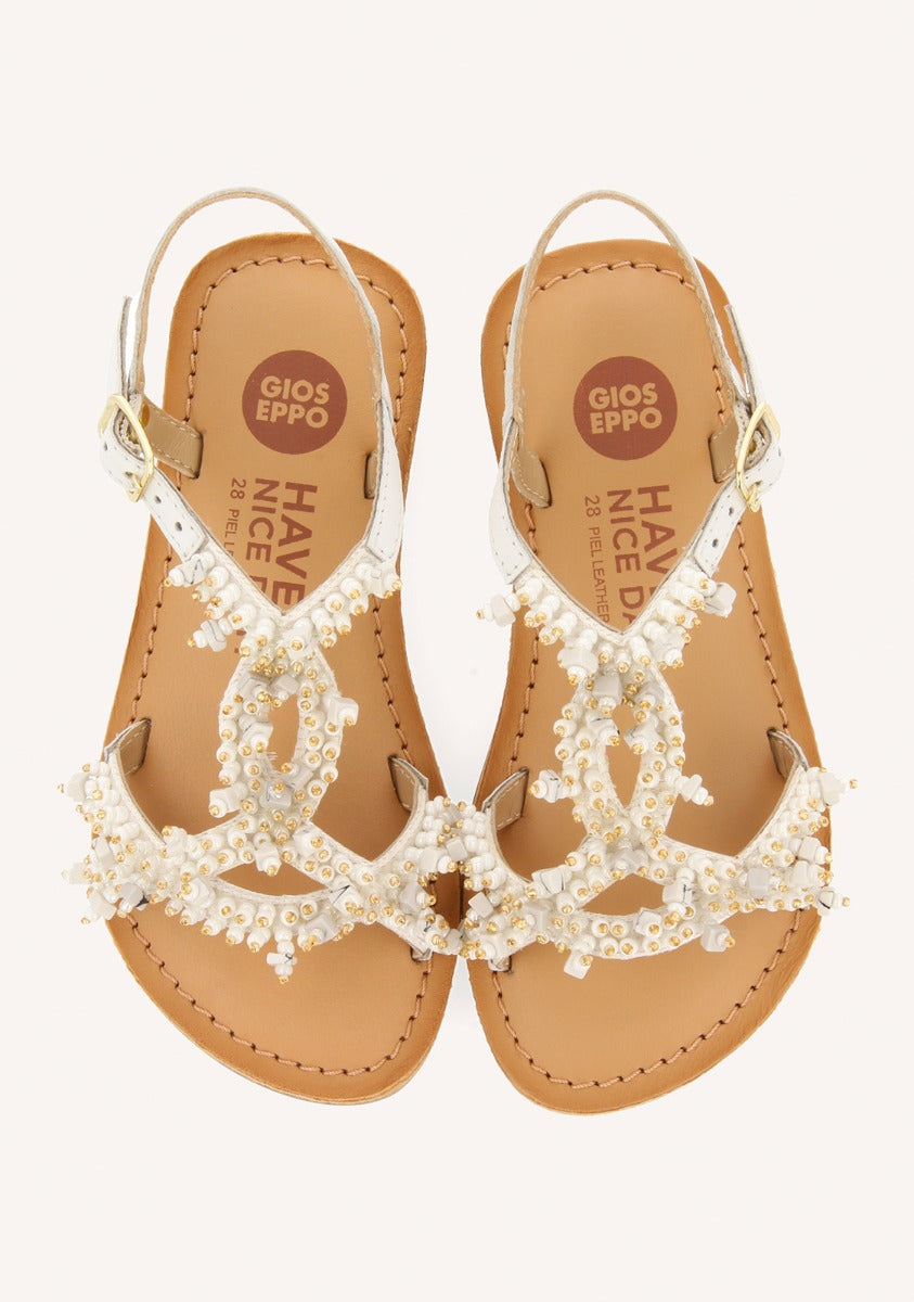 SANDALIAS BLANCAS DE PIEL CON ADORNOS DE CUENTASPARA NIÑA Y NIÑO TICE