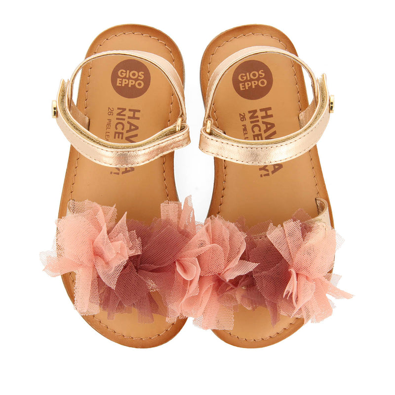 SANDALIAS COLOR ORO ROSA DE PIEL CON ADORNOS EN TUL MULTICOLOR PARA NIÑA Y NIÑO BICAJ