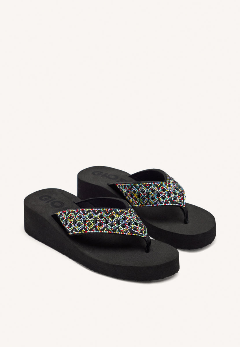 SANDALIAS MULTICOLOR CON CUÑA Y PEDRERÍA PARA MUJER DRENOVE