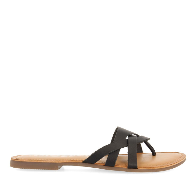 SANDALIAS COLOR NEGRO DE PIEL CON TIRAS PARA MUJER CAYUSE