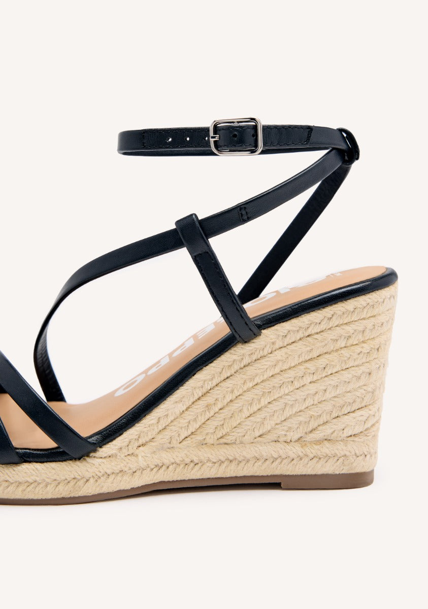 SANDALIAS NEGRAS DE PIEL CON TIRAS Y CUÑA ALTA DE YUTE PARA MUJER ORIKUM