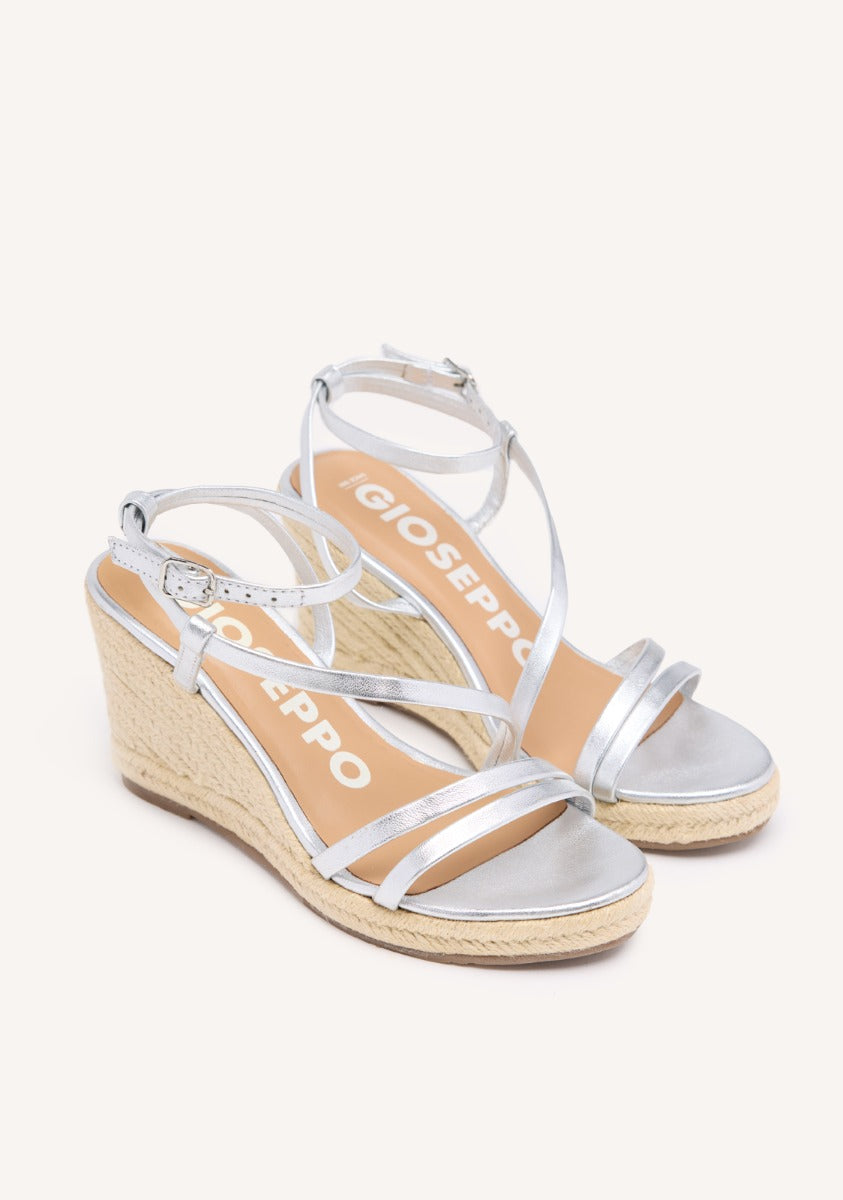 SANDALIAS PLATEADAS DE PIEL CON TIRAS Y CUÑA ALTA DE YUTE PARA MUJER ORIKUM
