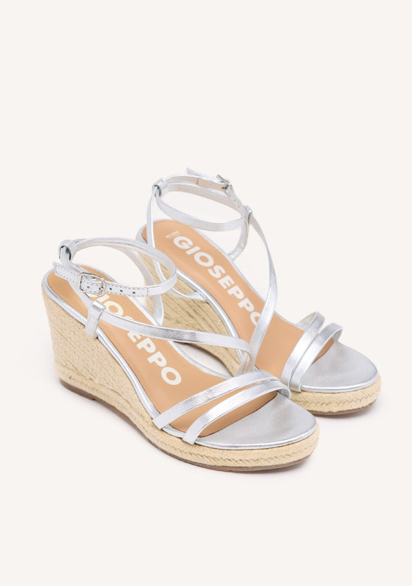 SANDALIAS PLATEADAS DE PIEL CON TIRAS Y CUÑA ALTA DE YUTE PARA MUJER ORIKUM
