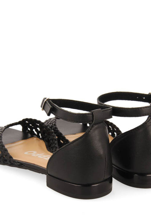 BAILARINAS NEGRAS DE PUNTA ABIERTA DE PIEL CON TRENZADOS Y CIERRE CON PULSERA PARA MUJER MAUPIN