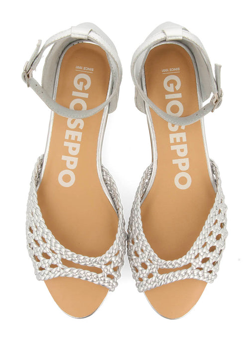 BAILARINAS PLATEADAS DE PUNTA ABIERTA DE PIEL CON TRENZADOS Y CIERRE CON PULSERA PARA MUJER MAUPIN