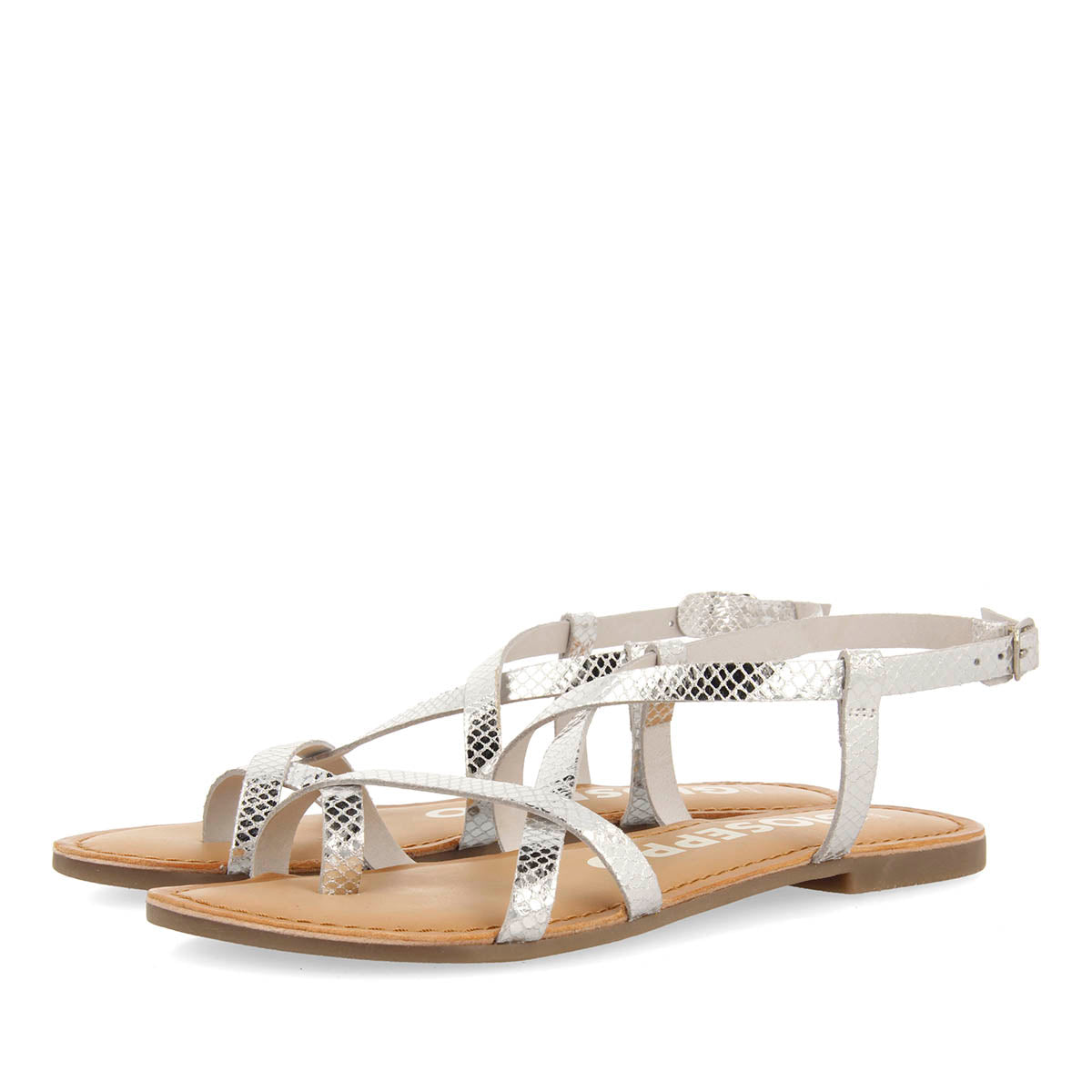 SANDALIAS PLATEADAS DE PIEL CON TIRAS FINAS PARA MUJER COURSAN