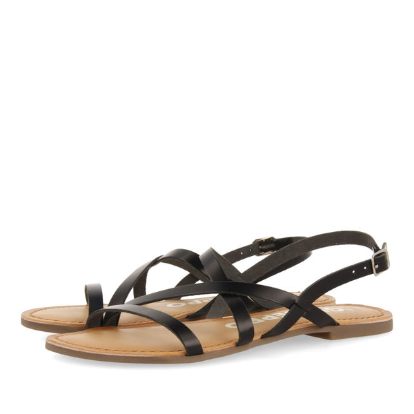 SANDALIAS NEGRAS DE PIEL CON TIRAS FINAS PARA MUJER DANIA