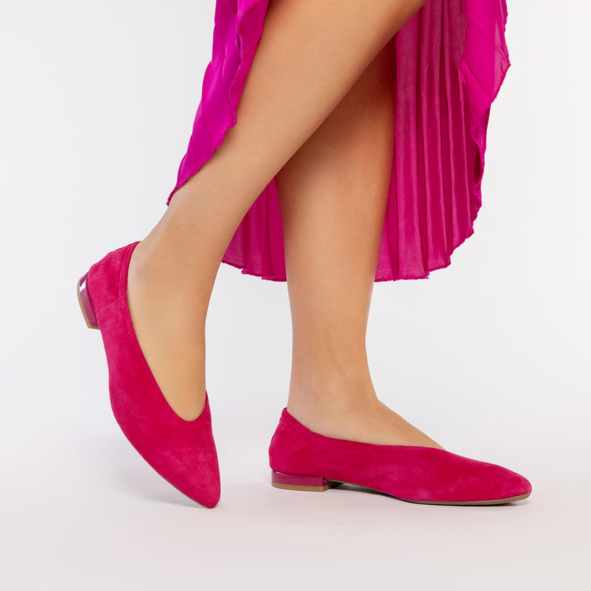 BAILARINAS DE PIEL COLOR FUCSIA CON PUNTA FINA Y TALÓN FRUNCIDA PARA MUJER GAGEAC