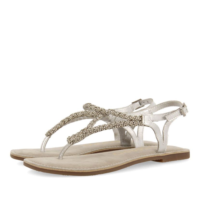 SANDALIAS PLATEADAS DE PIEL CON PEDRERÍA PARA MUJER POUSSAN