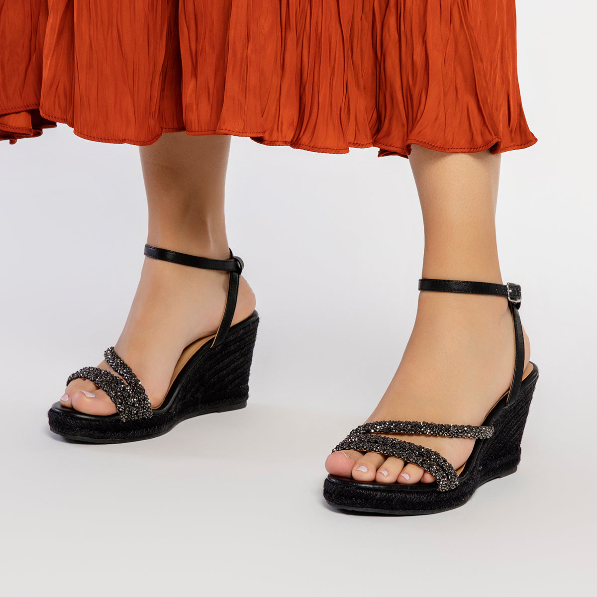 BLACK LEATHER SANDALS WITH STRAPS WITH EMBELLISHMENTS AND HIGH JUTE WEDGE FOR WOMEN MENFI