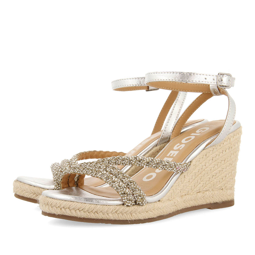 SANDALI IN PELLE COLORE ARGENTO CON STRISCE CON GIOIELLI E ZEPPA ALTA DI YUTE PER DONNA MENFI