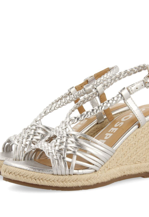SANDÁLIAS PRATEADAS DE PELE COM TIRAS E PLATAFORMA ALTA DE JUTA PARA MULHER GLIDE