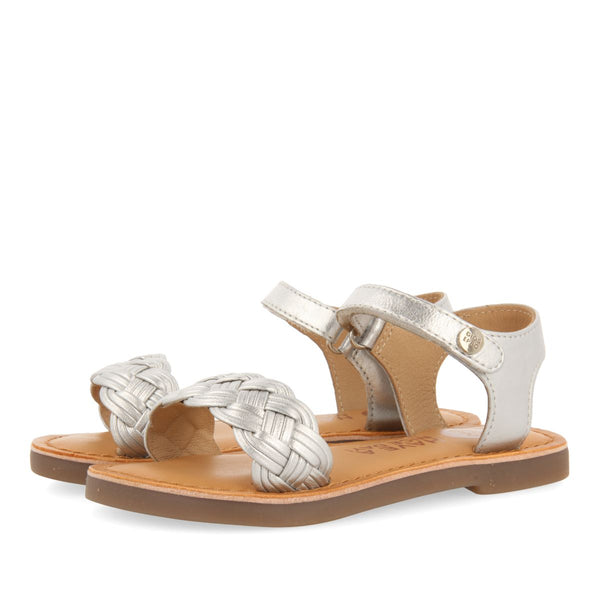 SANDALES EN CUIR ARGENTÉ AVEC TRESSAGE ET FERMETURE AJUSTABLE POUR FILLE ET GARÇON MANASTIR