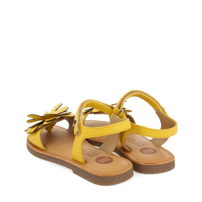 YELLOW LEATHER SANDALS WITH FLOWER EMBELLISHMENT FOR GIRL AND BOY CRES