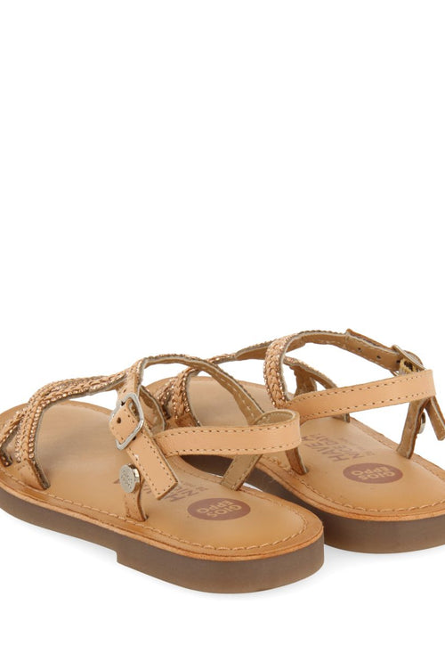 SANDALIAS COLOR NUDE DE PIEL CON PEDRERÍA PARA NIÑA Y NIÑO SCIO
