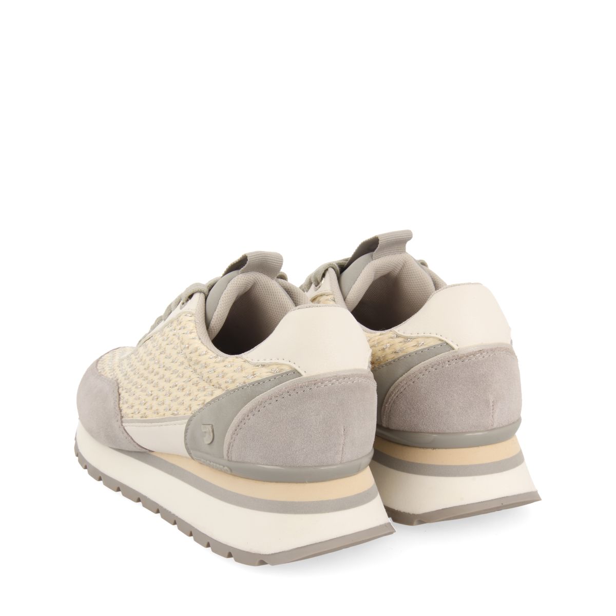 SCARPE DA GINNASTICA ARGENTATE CON DETTAGLI INTRECCIATI PER DONNA GAGGI