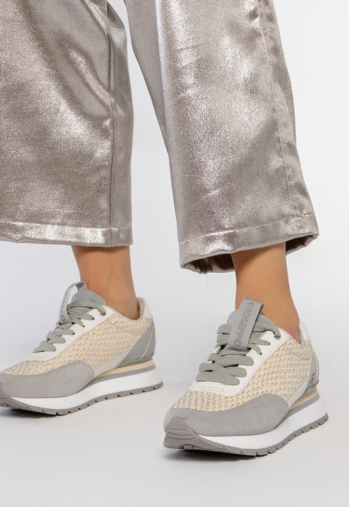 SNEAKERS PLATEADAS CON DETALLES TRENZADOS PARA MUJER GAGGI