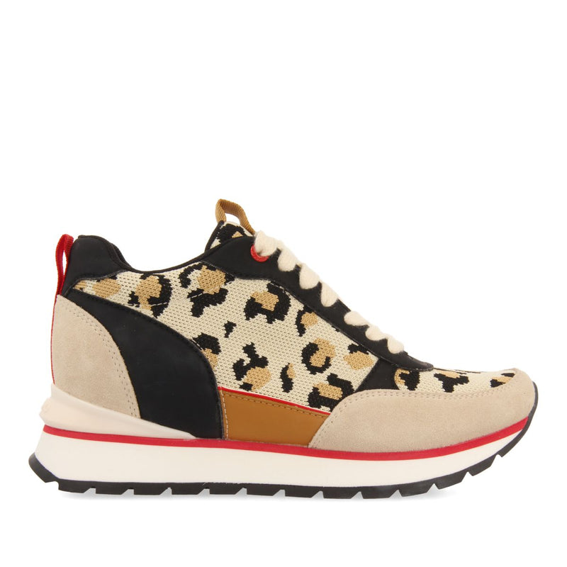SNEAKERS CON PRINT DE LEOPARDO Y CUÑA INTERNA PARA MUJER VERYAN