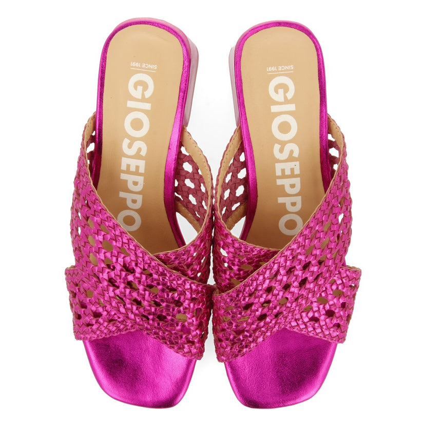 SANDALIAS DESTALONADAS COLOR FUCSIA CON TRENZADOS PARA MUJER CLARCONA