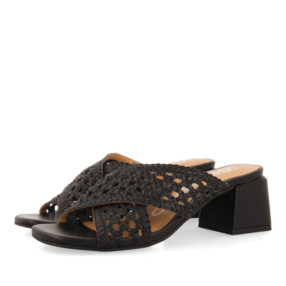 SANDALIAS DESTALONADAS COLOR NEGRO CON TRENZADOS PARA MUJER CLARCONA