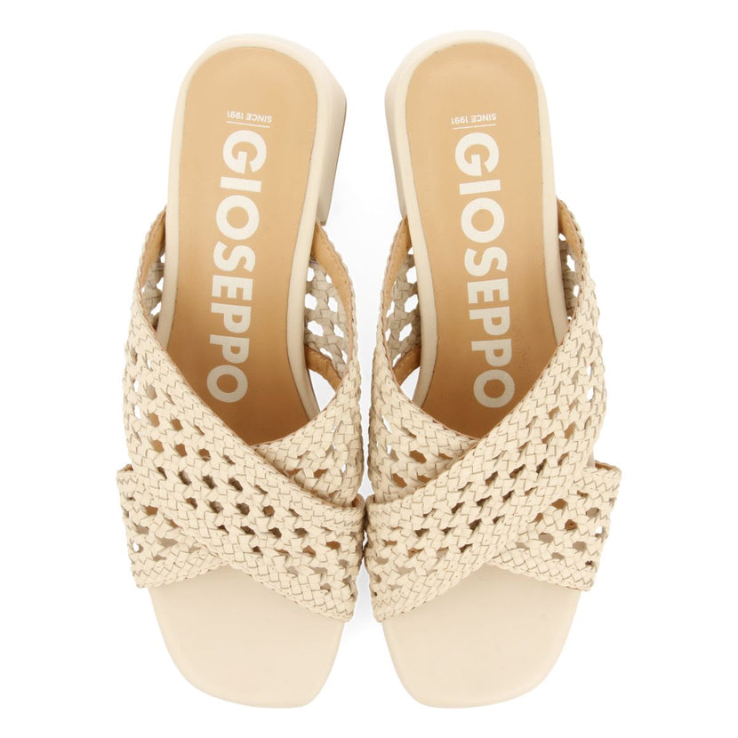 SANDALIAS DESTALONADAS COLOR OFF-WHITE CON TRENZADOS PARA MUJER CLARCONA