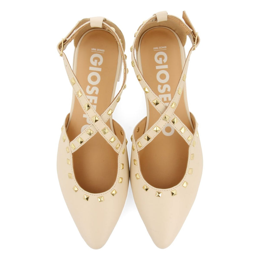 BAILARINAS DE PIEL COLOR OFF-WHITE CON PUNTA FINA Y DETALLE DE TACHAS PARA MUJER GARCON