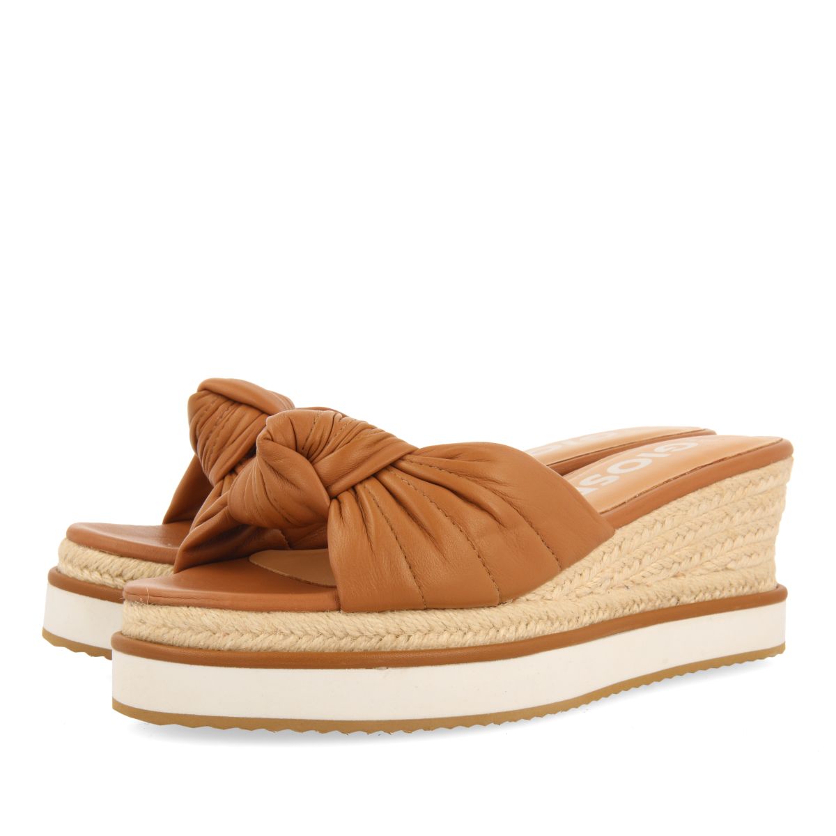 SANDALIAS TIPO PALA COLOR CUERO CON DETALLE DE NUDO Y CUÑA PARA MUJER CAKRAN