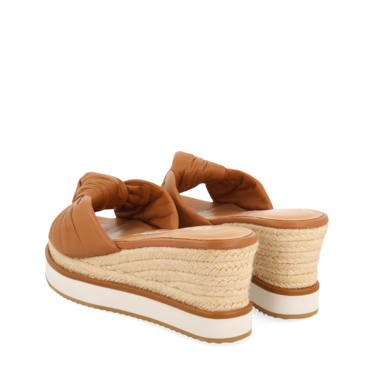SANDALIAS TIPO PALA COLOR CUERO CON DETALLE DE NUDO Y CUÑA PARA MUJER CAKRAN
