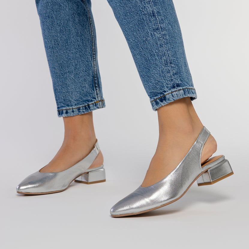 BAILARINAS DESTALONADAS DE PIEL EN COLOR PLATA PARA MUJER OBROVAC