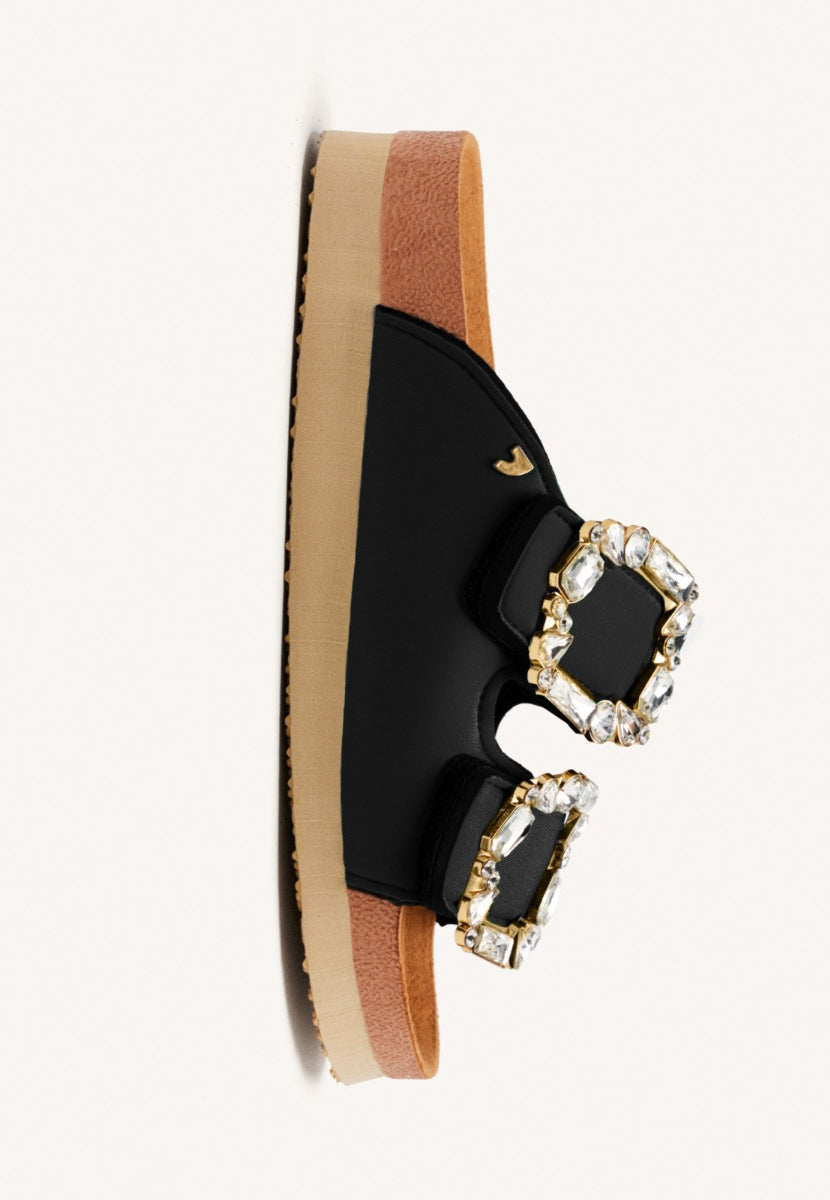 SANDALIAS NEGRAS ESTILO BIO CON ADORNO JOYA PARA MUJER ADERKLAA
