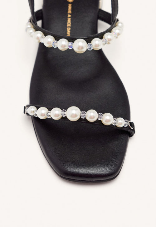 WOMEN'S BLACK LEATHER SANDALS WITH PEARLS ZERQAN