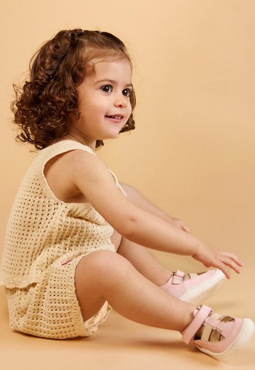 SANDALIAS ROSAS ESTILO CANGREJERAS CON CIERRES AJUSTABLES PARA BEBÉ ODELL