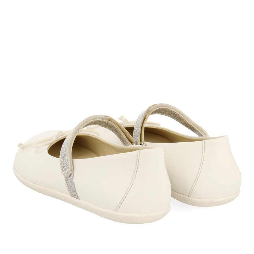 WHITE GLITTERY BALLET FLATS WITH BOW EMBELLISHMENT FOR GIRLS AND BOYS ANNSVILLE
