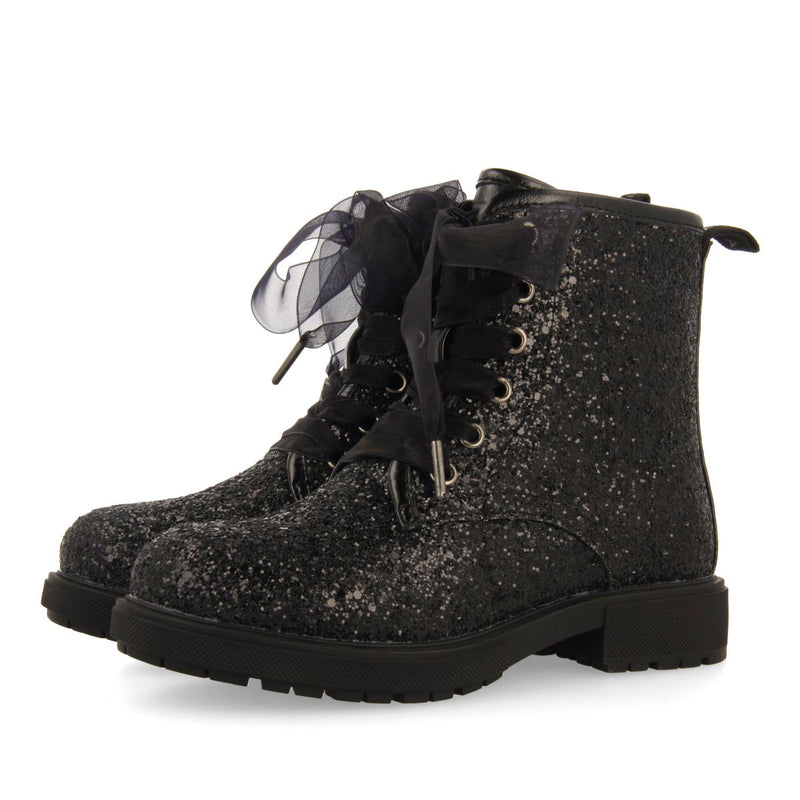 SEQUINED BOOTS AND TULLE SURANY