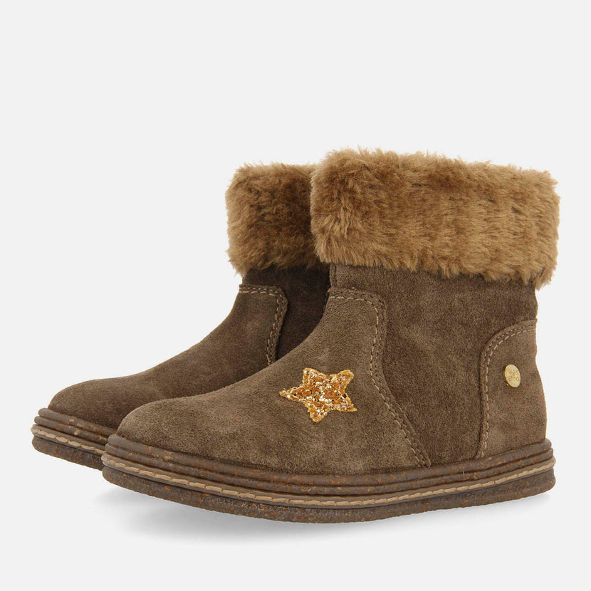 SUEDE LEATHER BOOTS WITH FUR ON THE SIDE