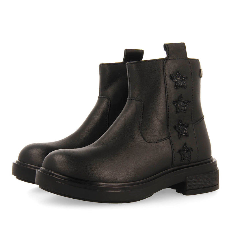 SCARPE IN PELLE CON STELLE KISBER
