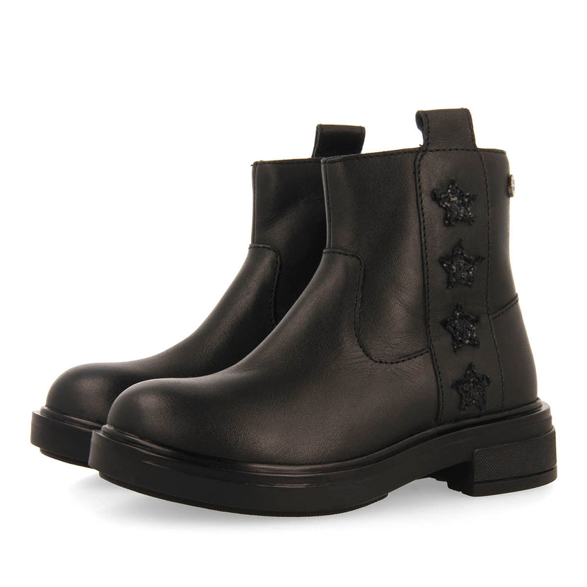 SCARPE IN PELLE CON STELLE KISBER