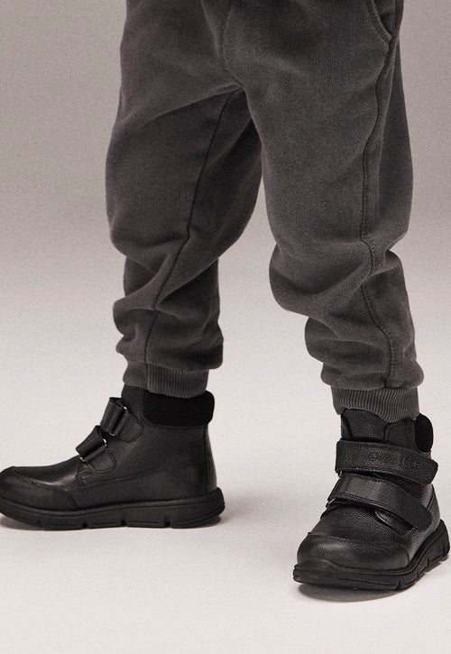 LEATHER SCHOOL SHOES SAUNTE