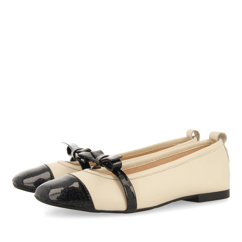 LEATHER BASKETS WITH LACES TRUXTON