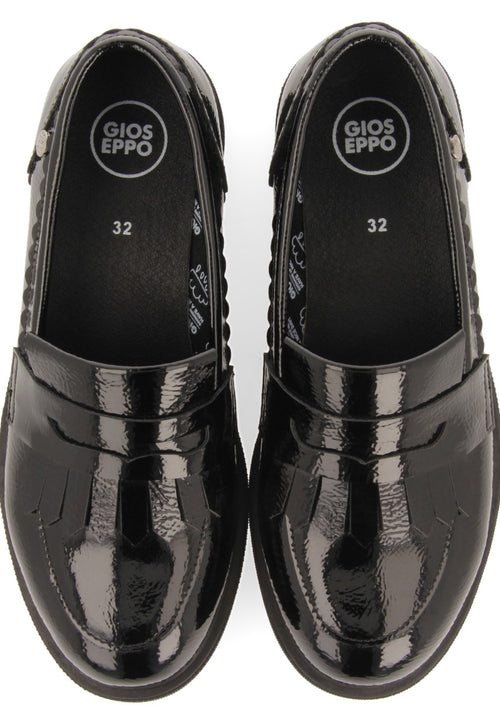 MOCCASIN SHOES WITH PATENT EFFECT AND MASK