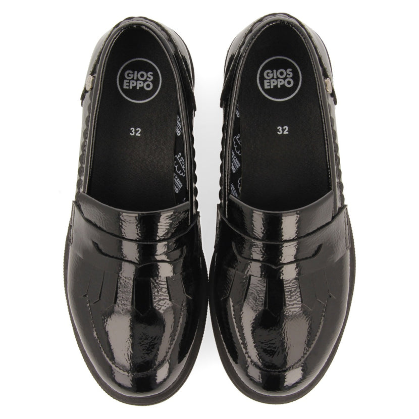 MOCCASIN SHOES WITH PATENT EFFECT AND MASK