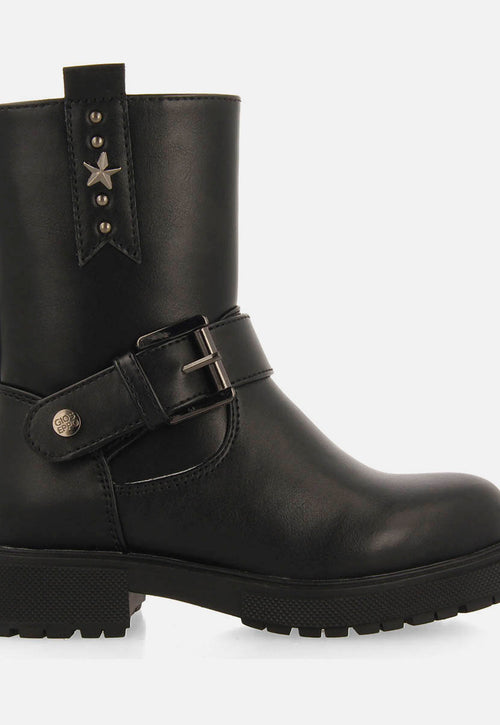 BIKER BOOTS WITH STUDS ON THE HEEL