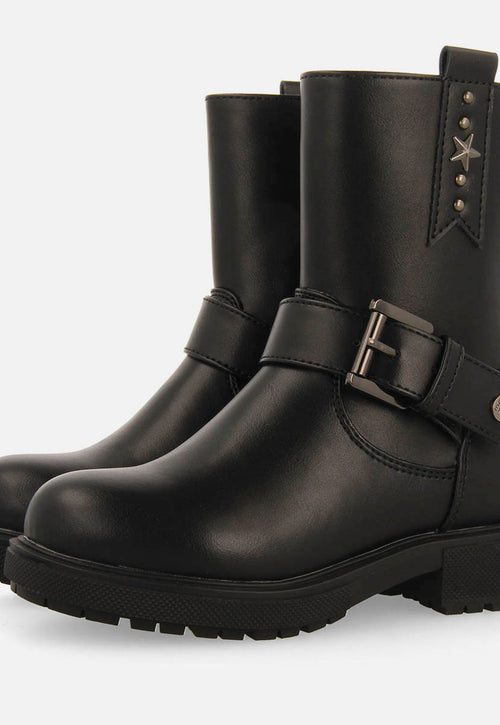 BIKER BOOTS WITH STUDS ON THE HEEL
