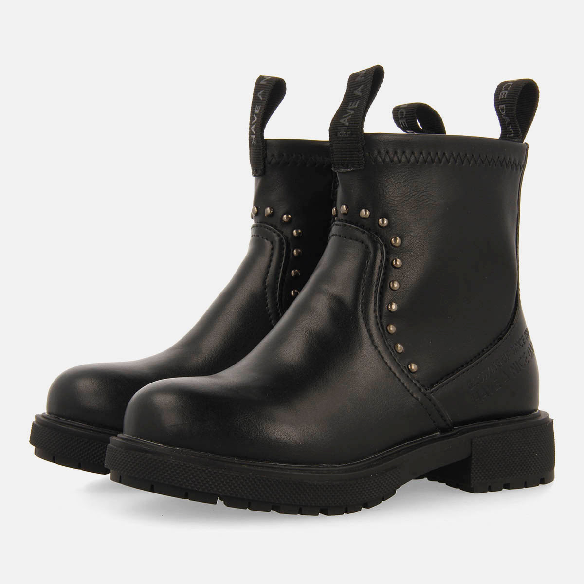 STIVALI CON BORCHIE PREBLE